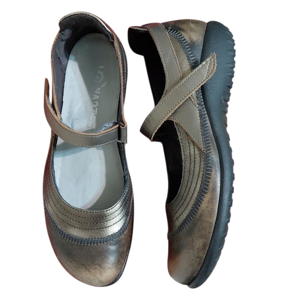NAOT Kirei Bronze Mary Jane's Metallic Slip On Comfort Shoe Size 9 - Picture 11 of 11